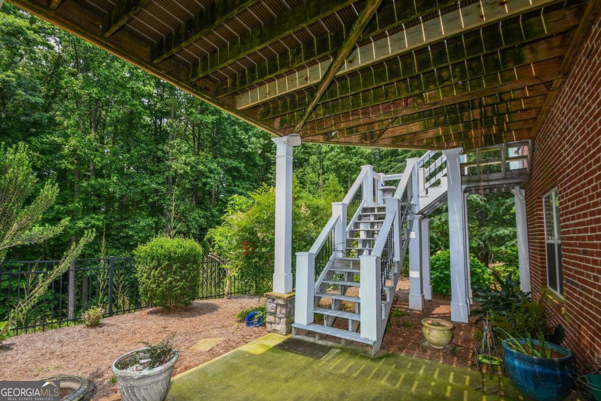 1173 Saint Charles Place