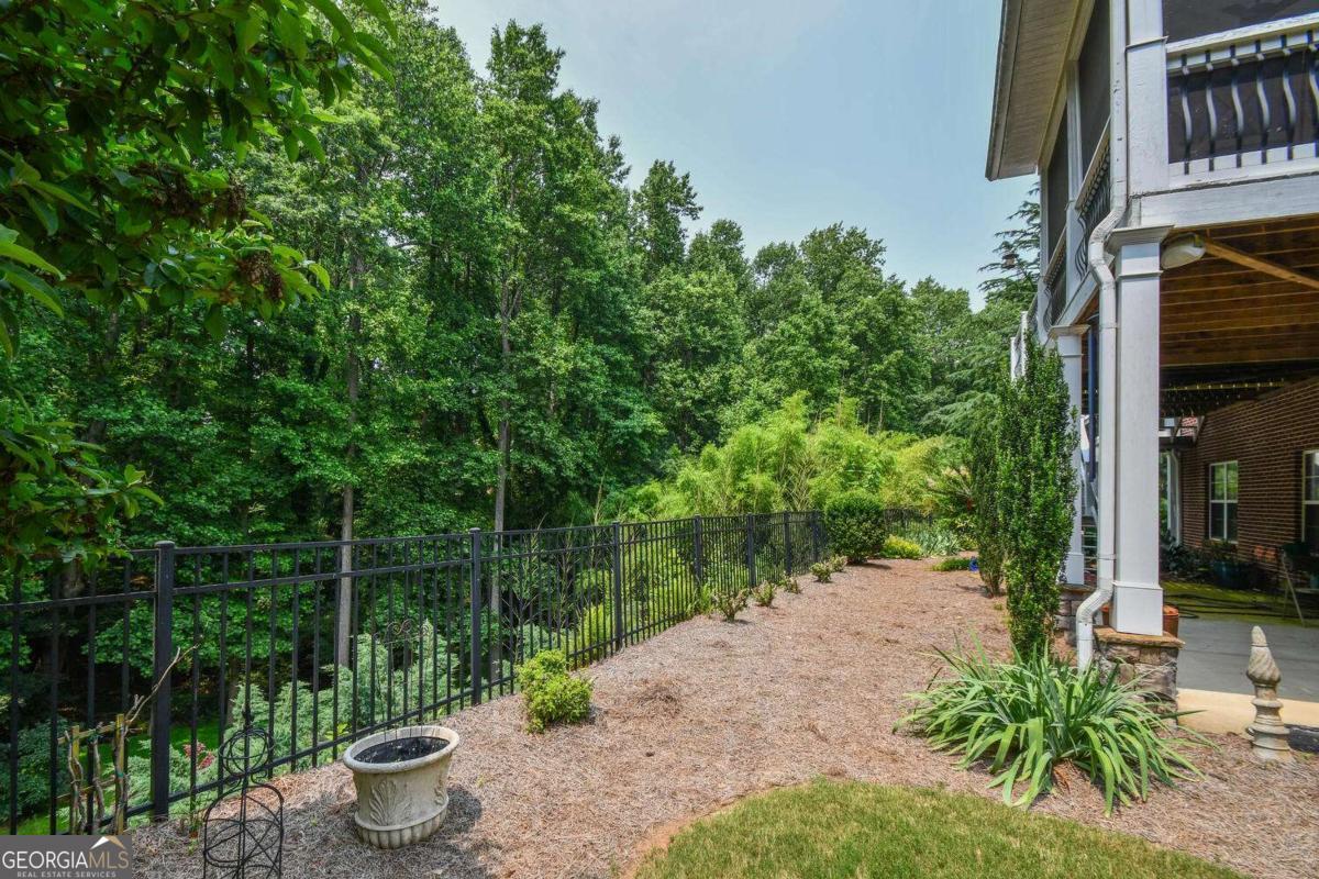 1173 Saint Charles Place