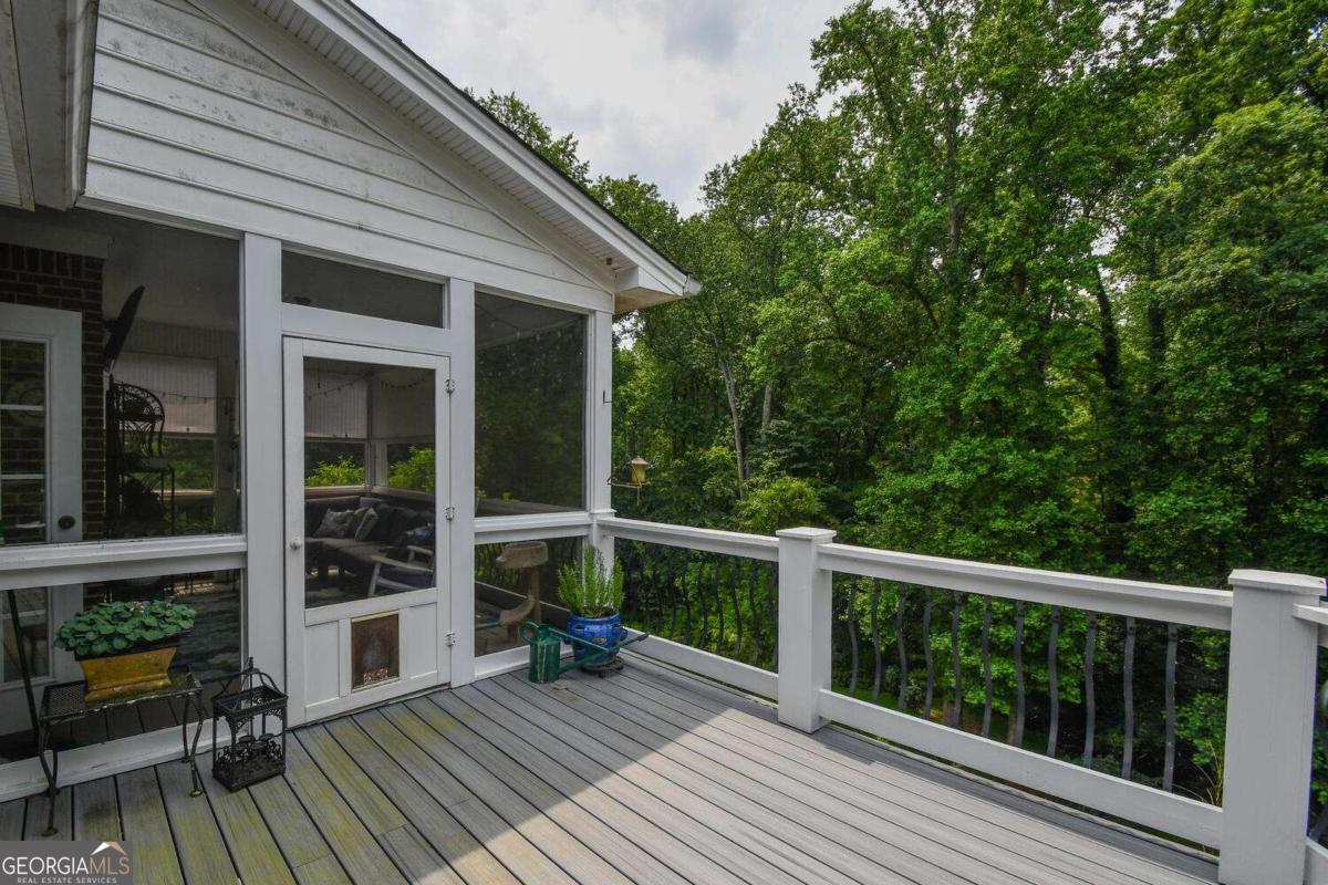 1173 Saint Charles Place