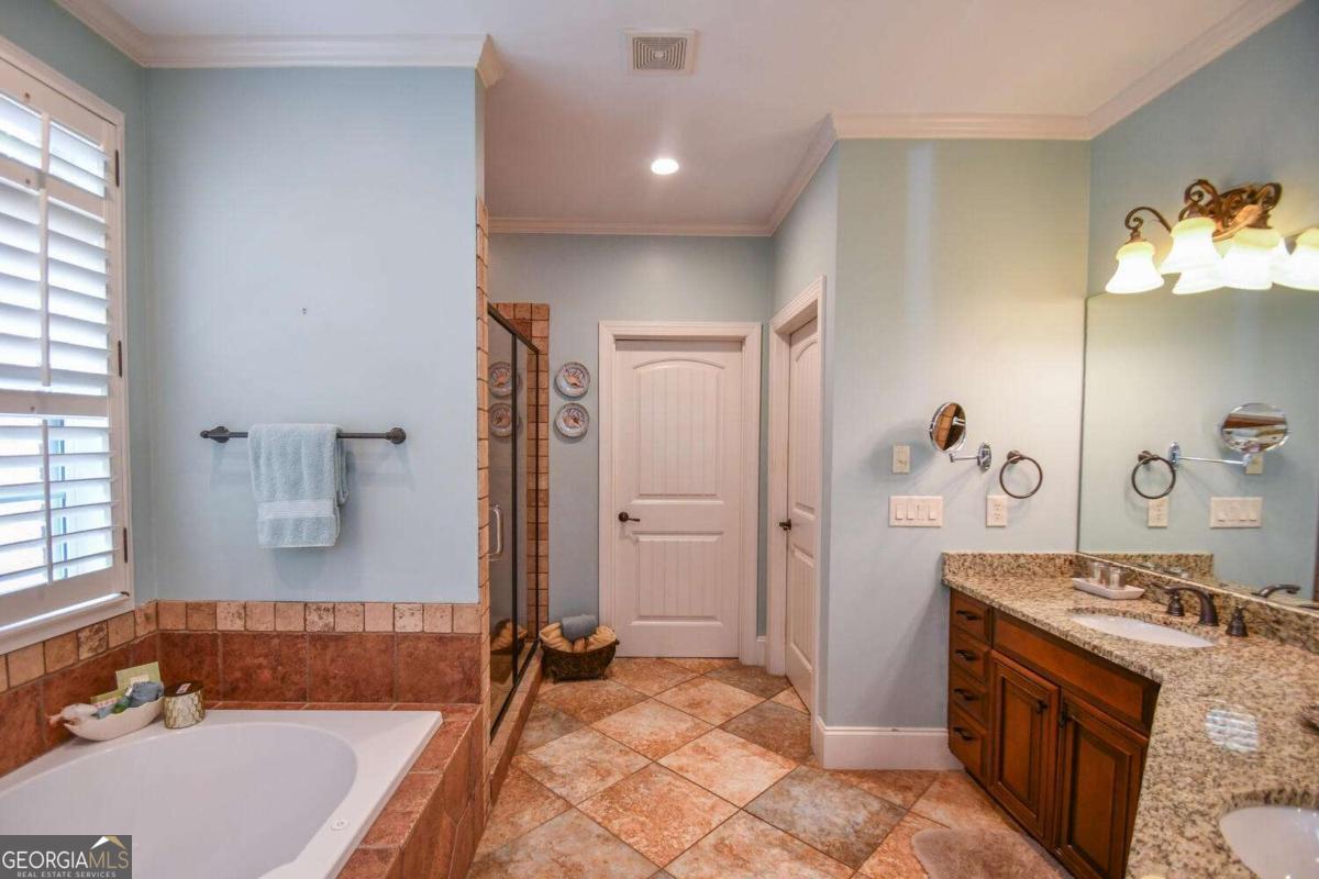 1173 Saint Charles Place