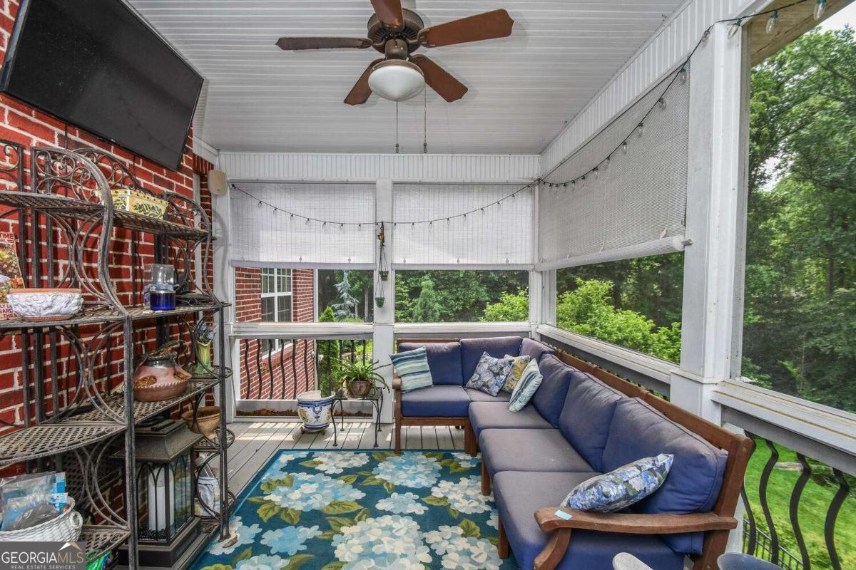 1173 Saint Charles Place