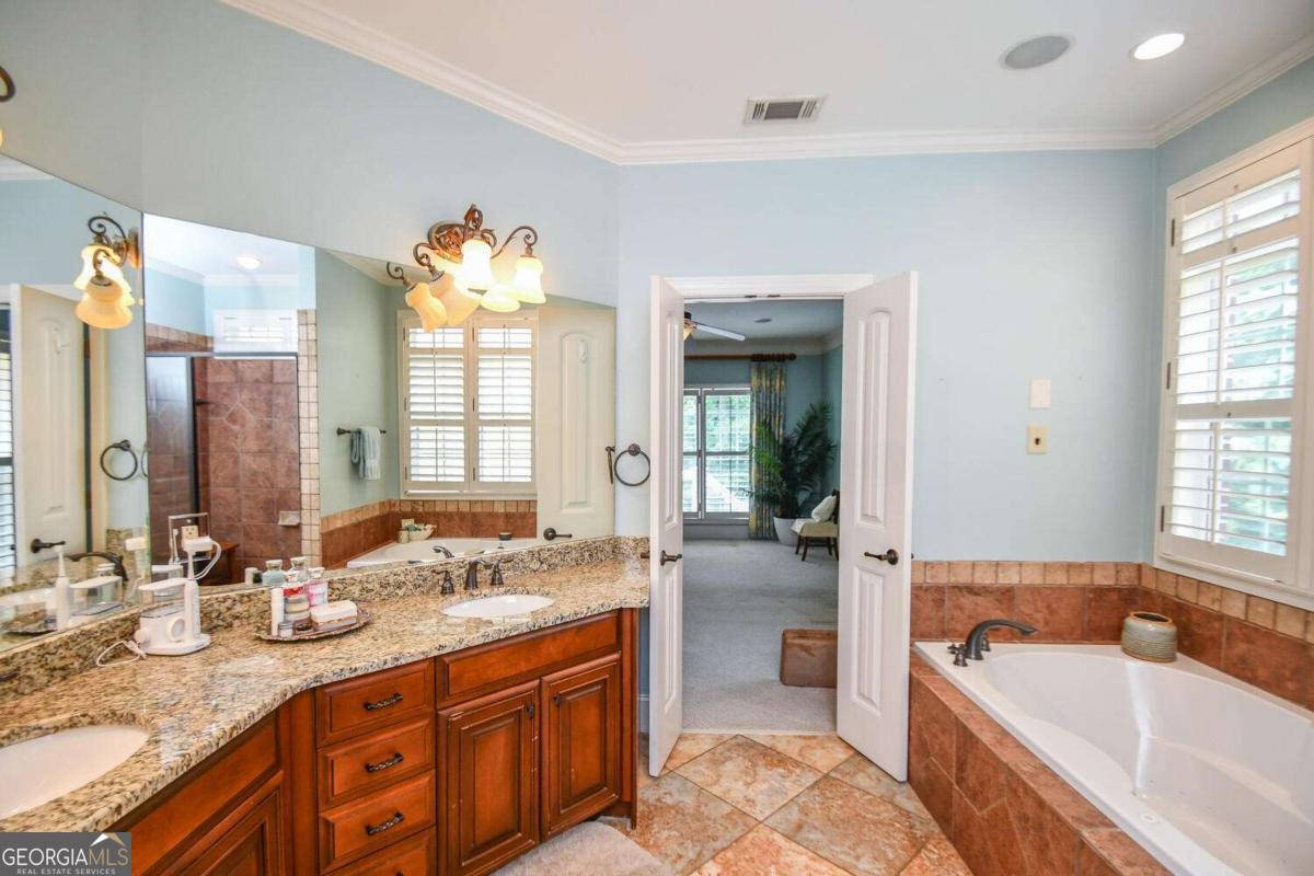 1173 Saint Charles Place