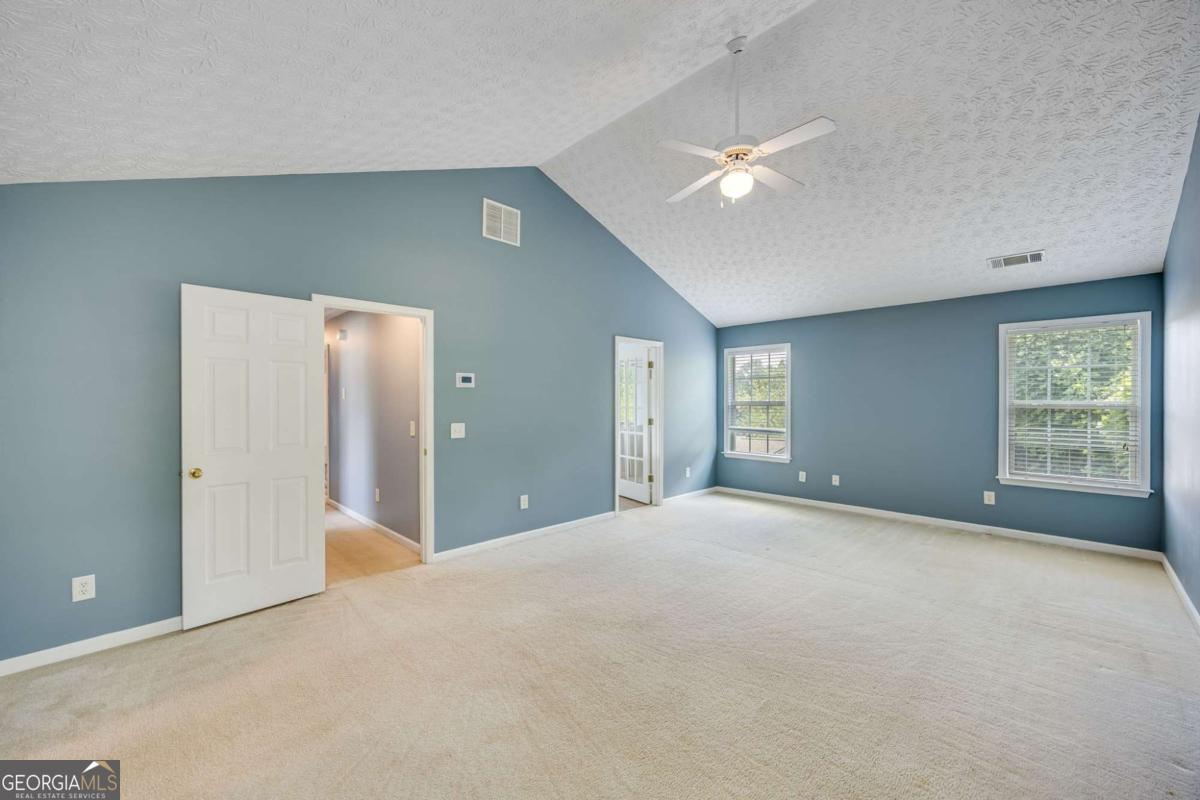 3903 Walnut Grove Way