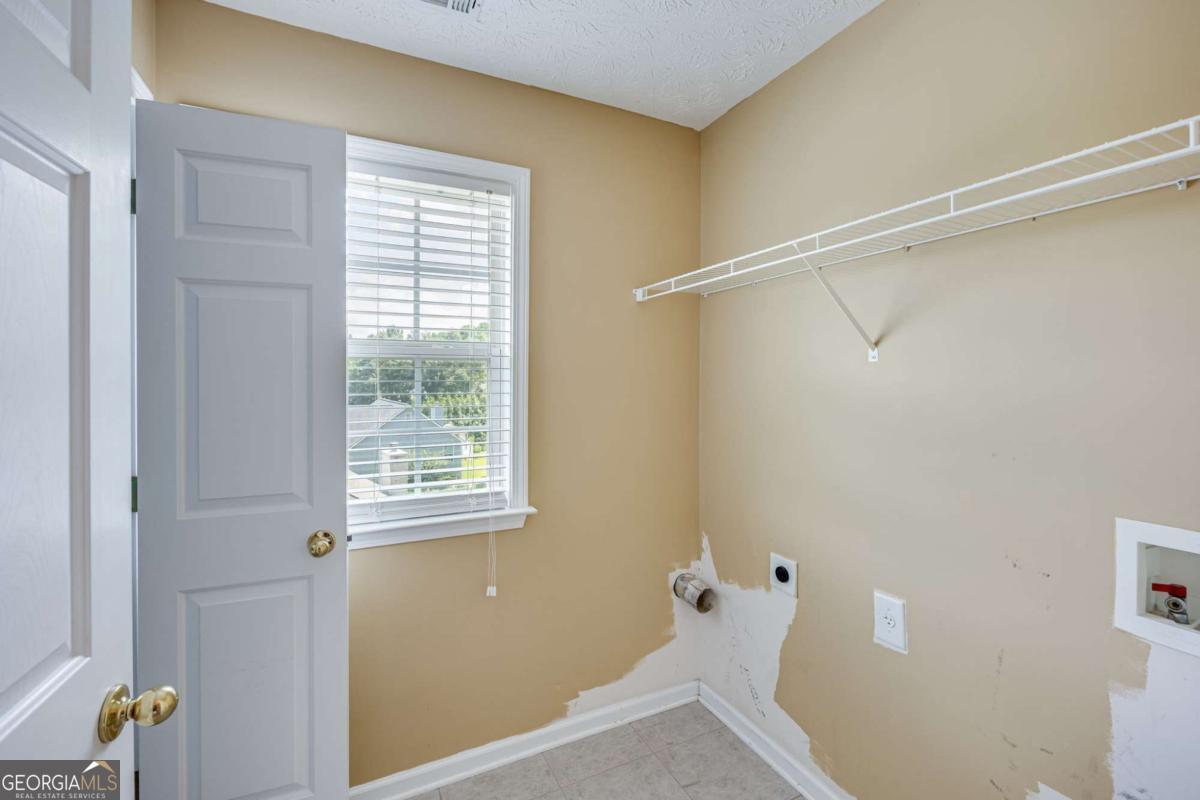 3903 Walnut Grove Way