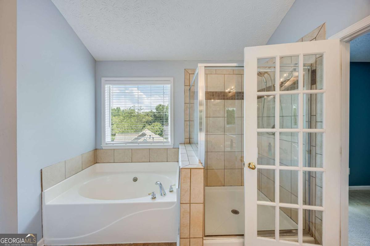 3903 Walnut Grove Way