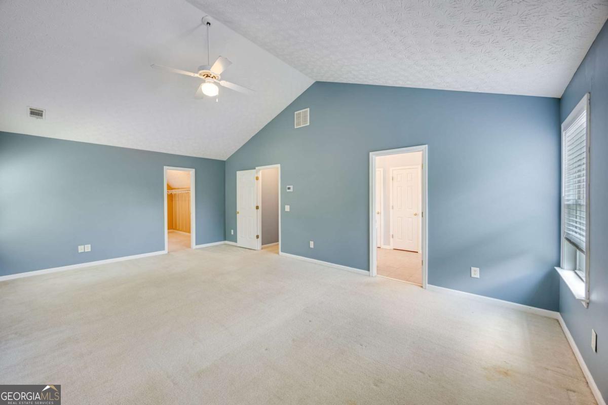 3903 Walnut Grove Way