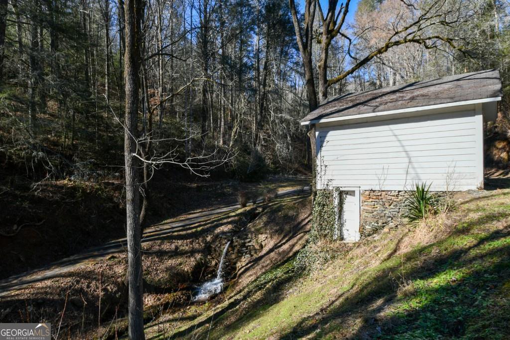 18 Corinth Church Road