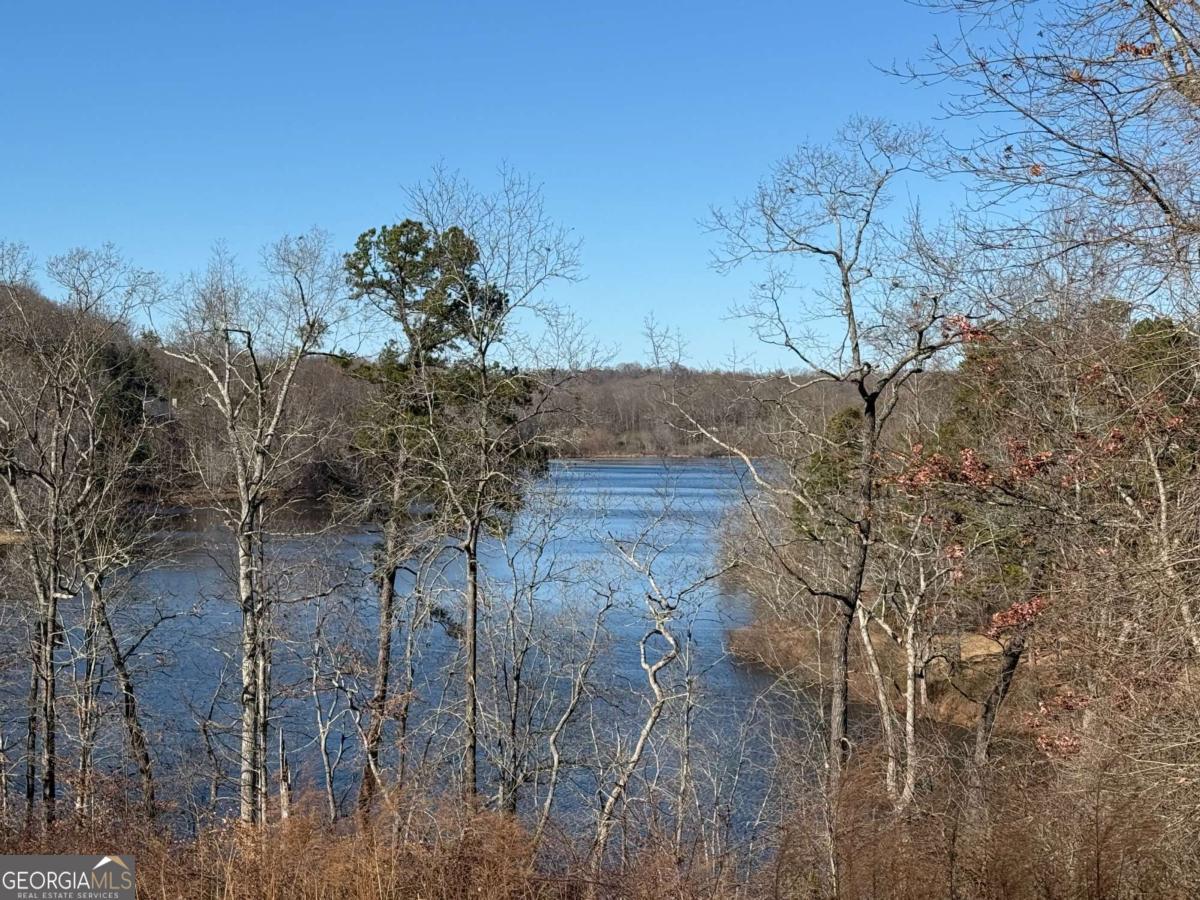 650 NW East Lake Drive