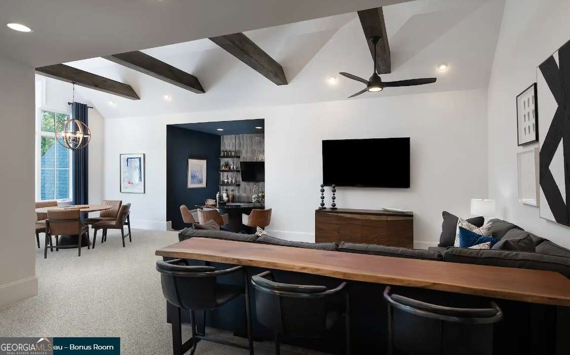 650 NW East Lake Drive