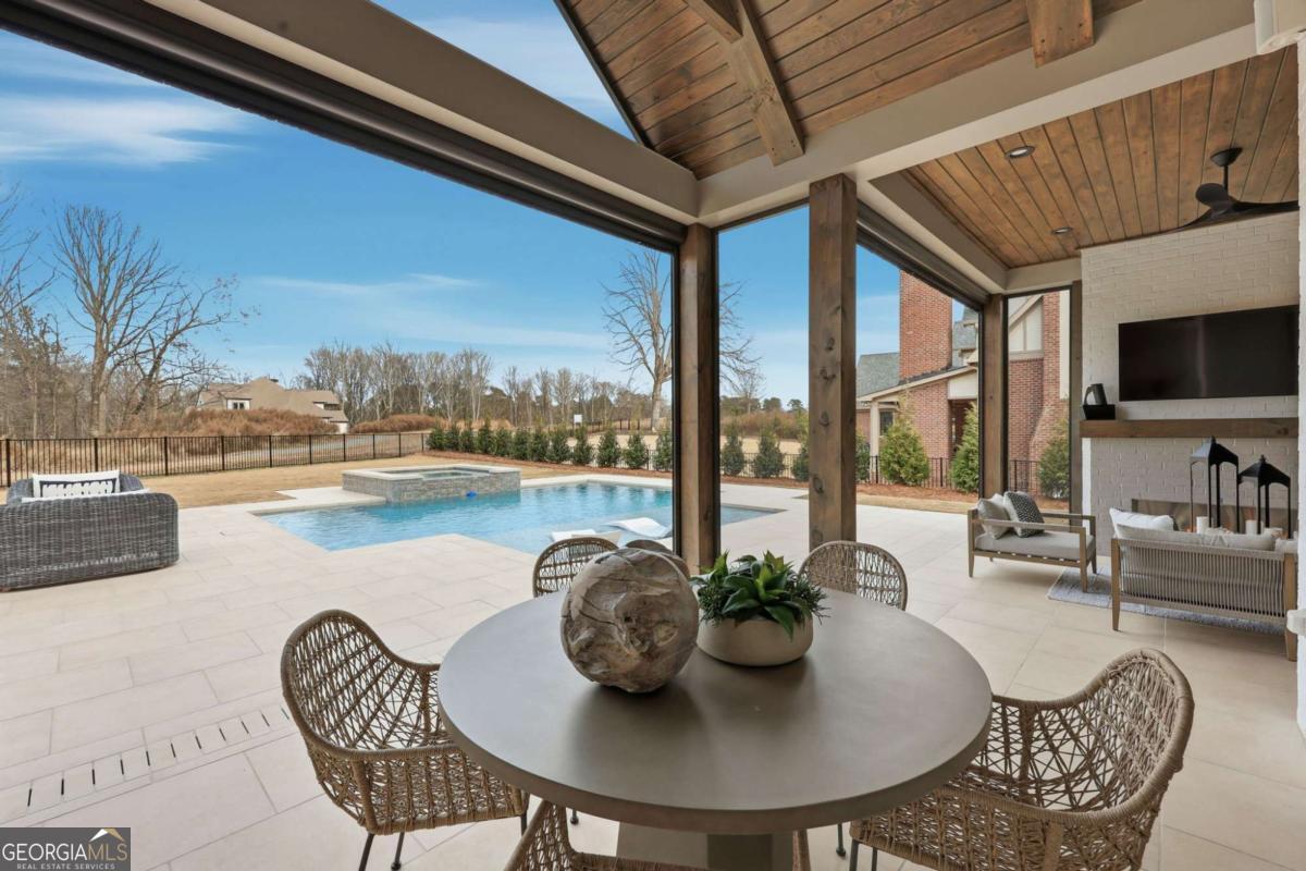 644 East Lake Drive