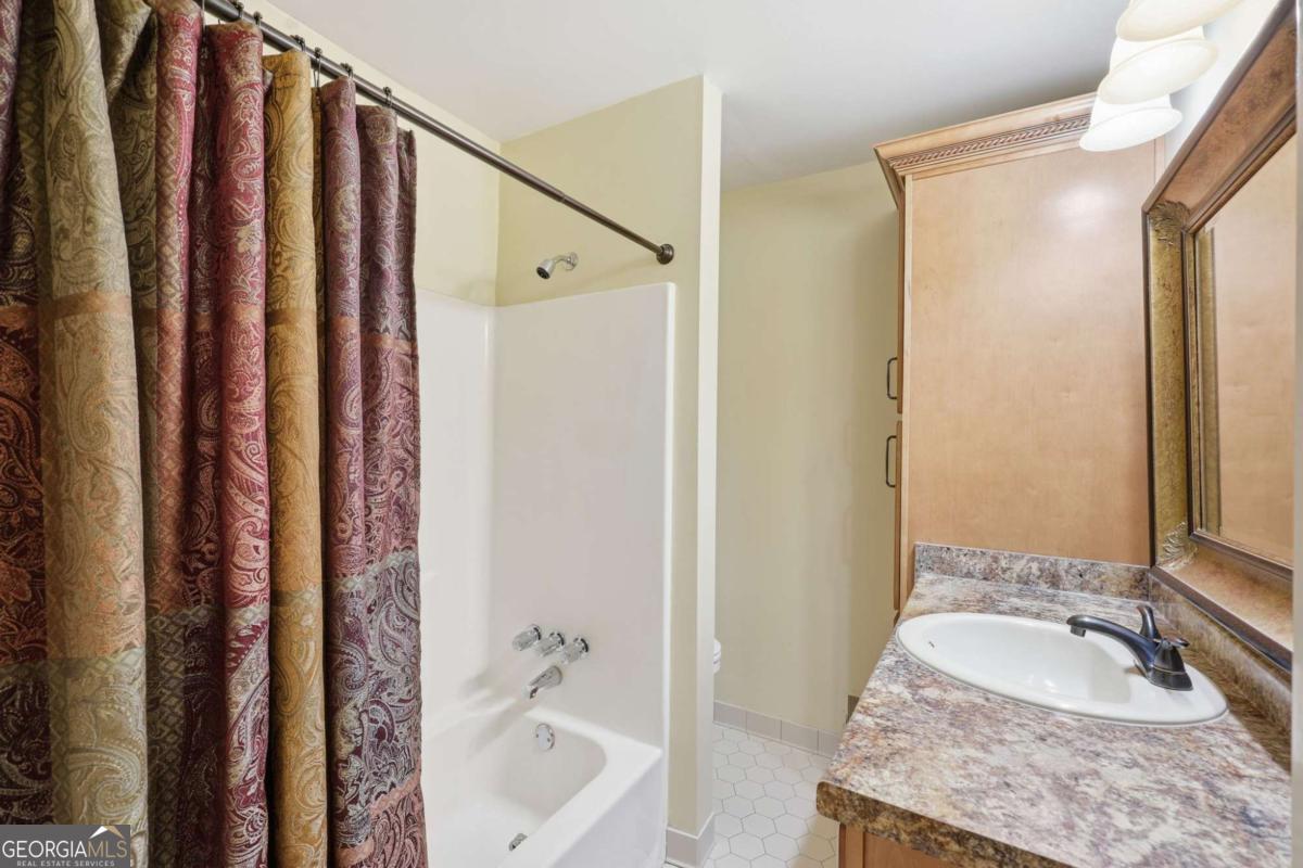 2224 Colonial Drive