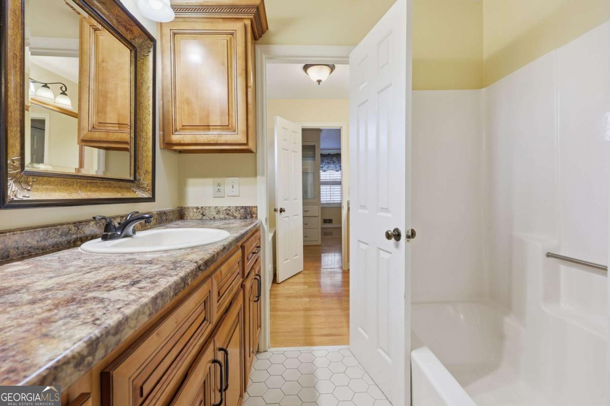 2224 Colonial Drive