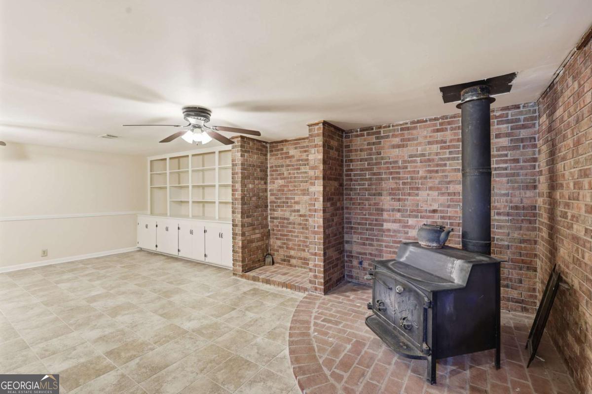 2224 Colonial Drive