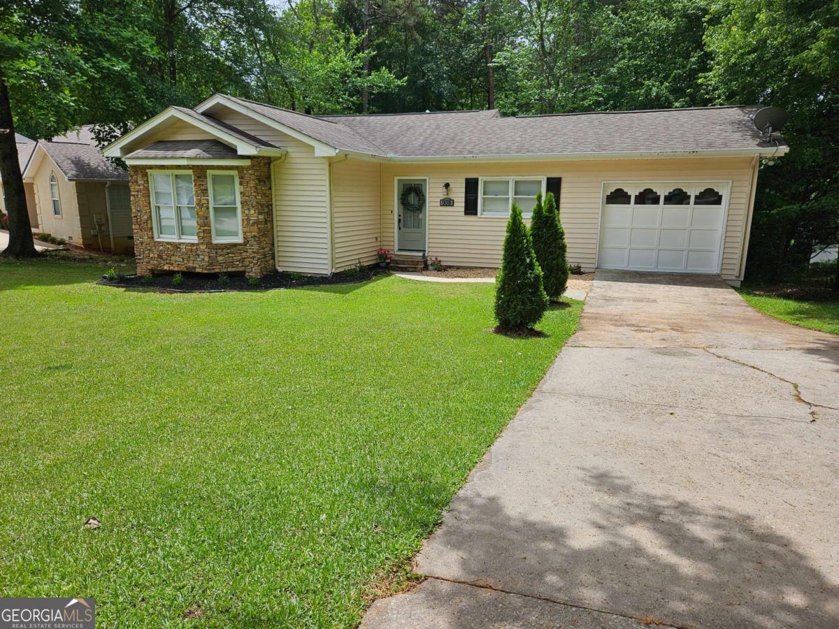938 Charleston Court