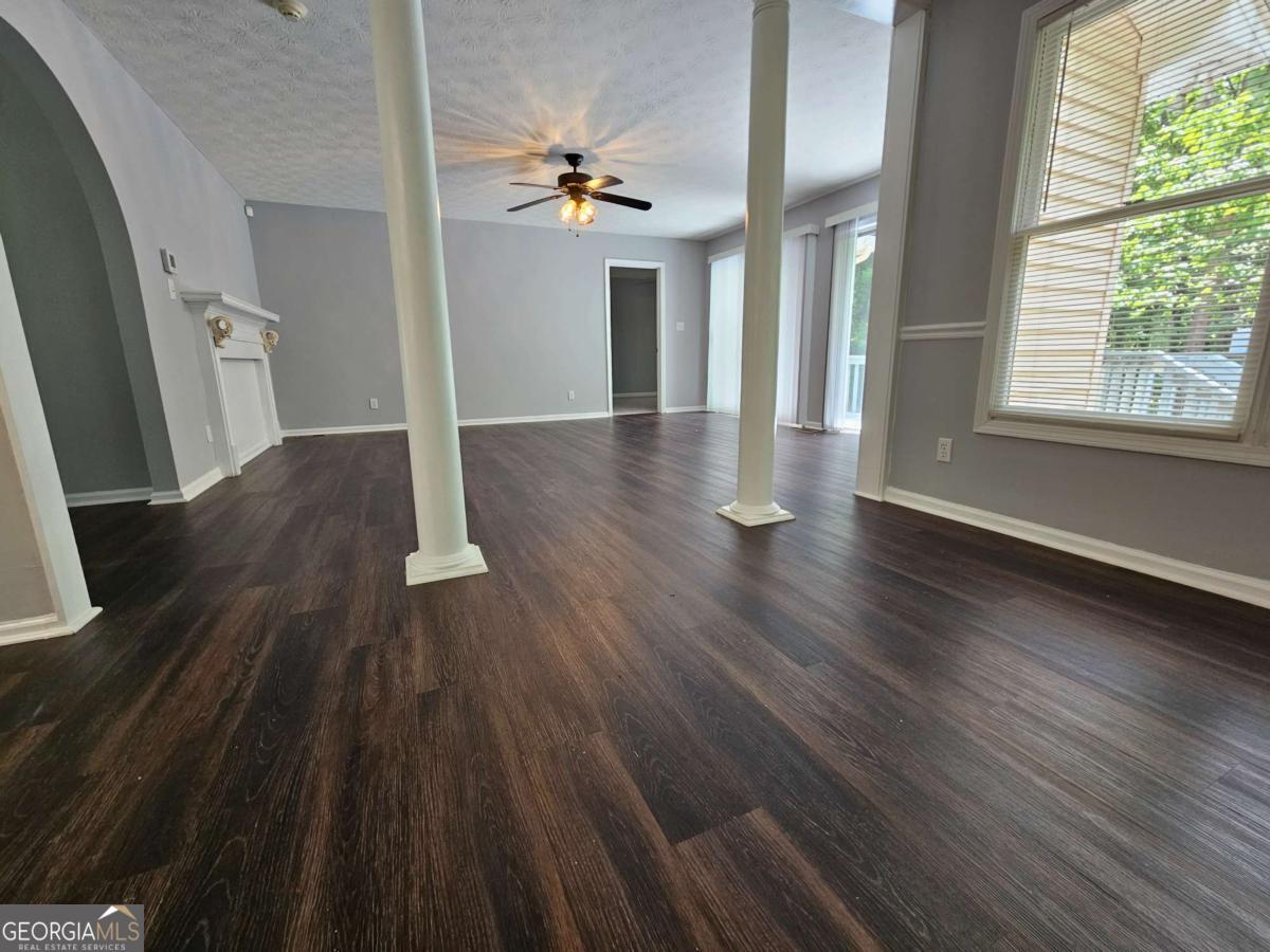 938 Charleston Court