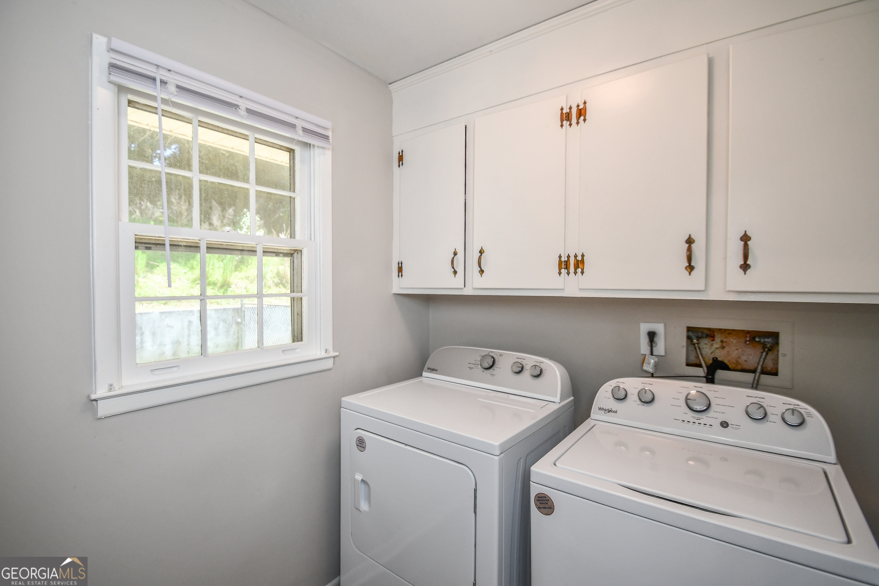 1512 Robinhood Trail