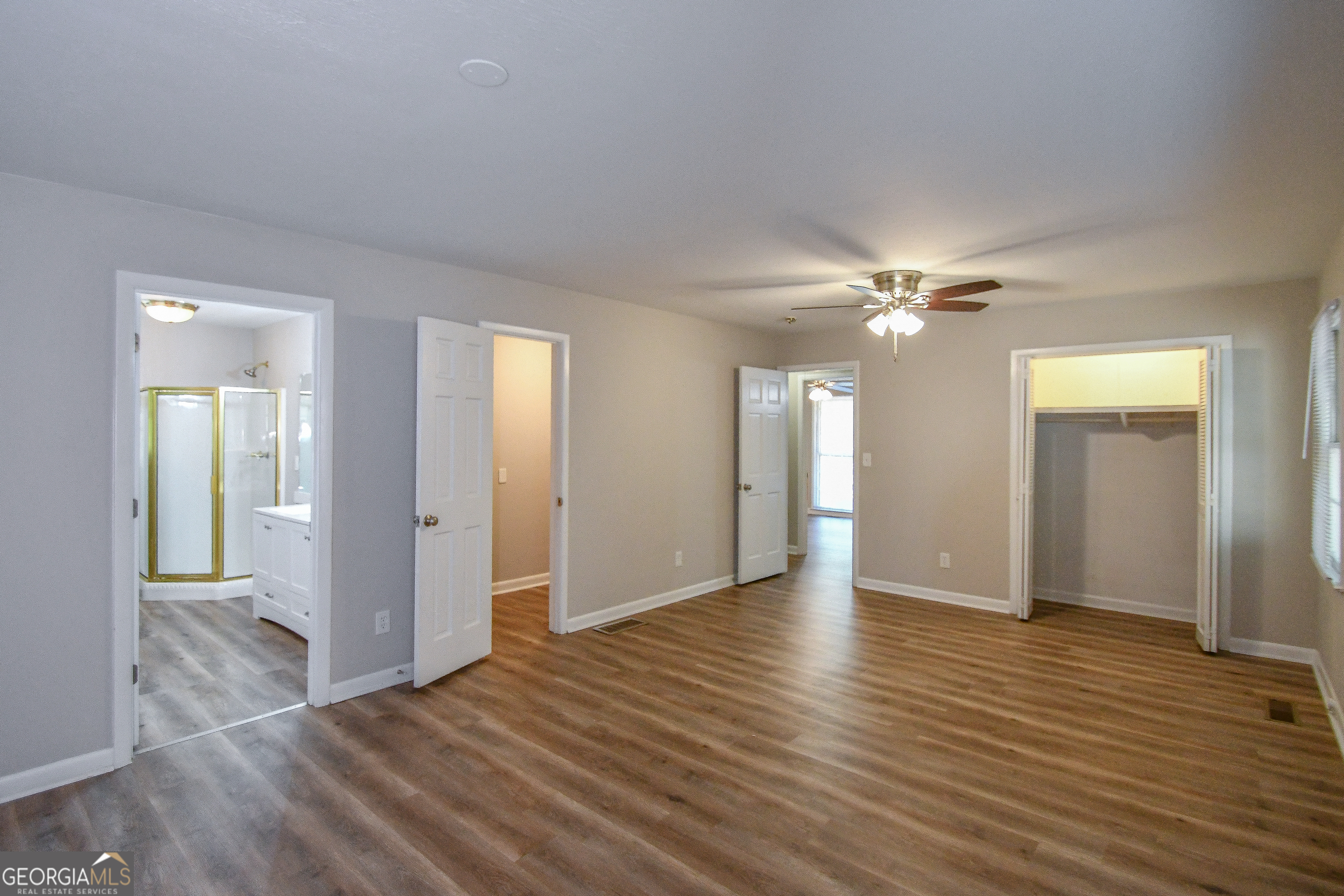 1512 Robinhood Trail