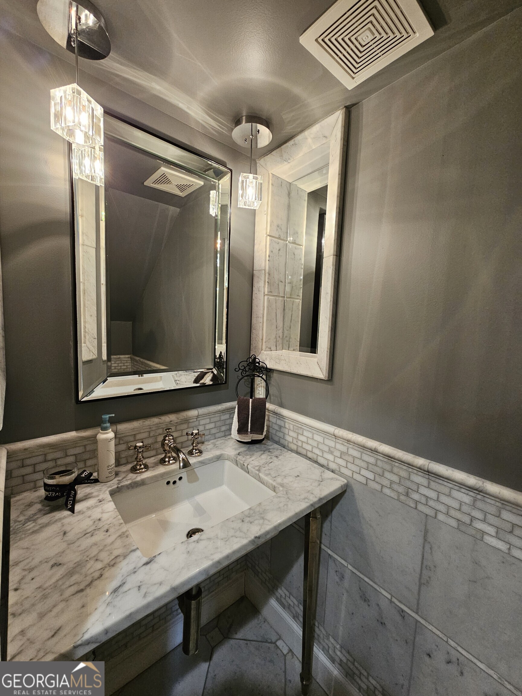 1085 Holly Drive UNIT 2