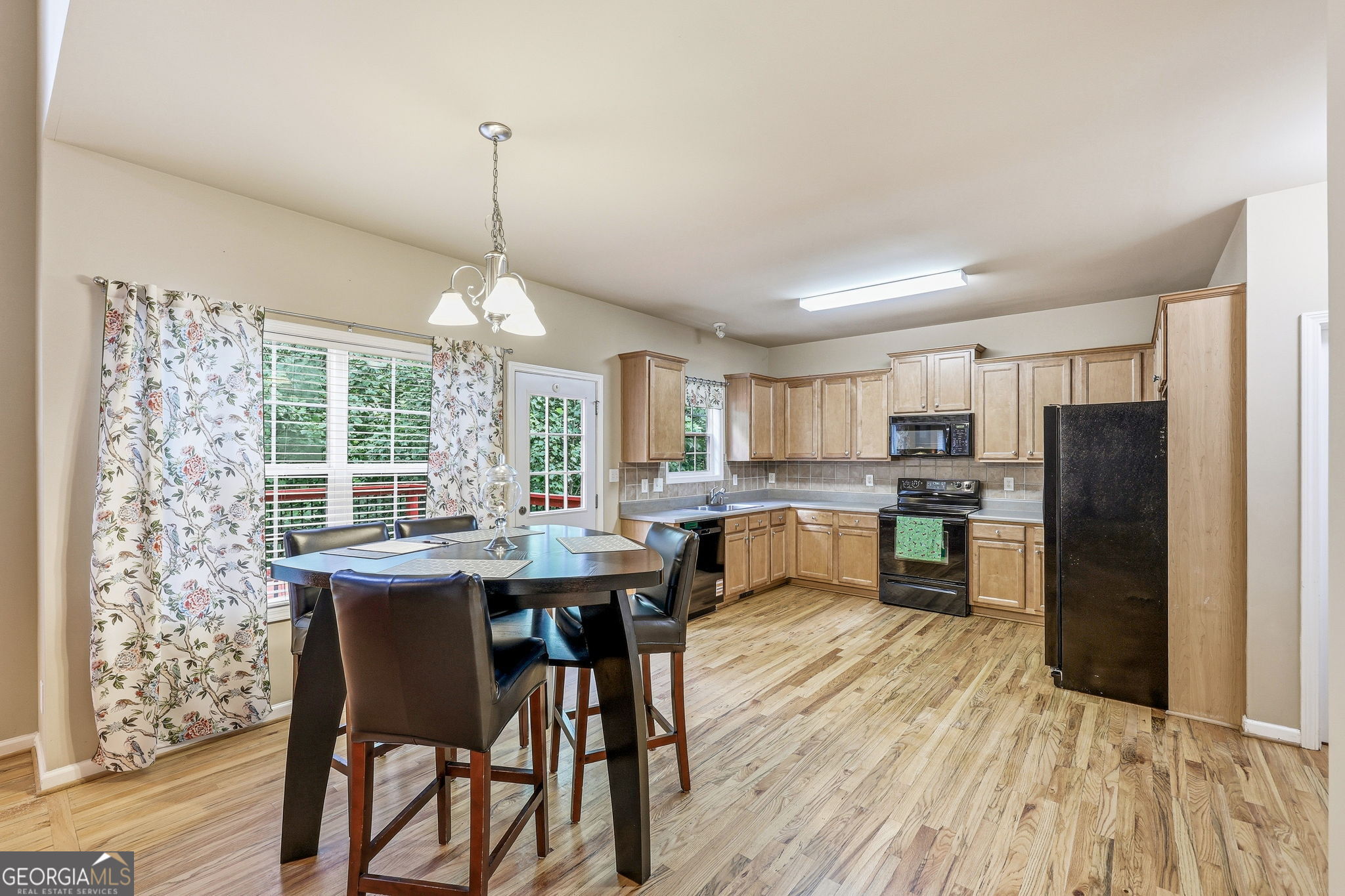3970 Walnut Grove Way