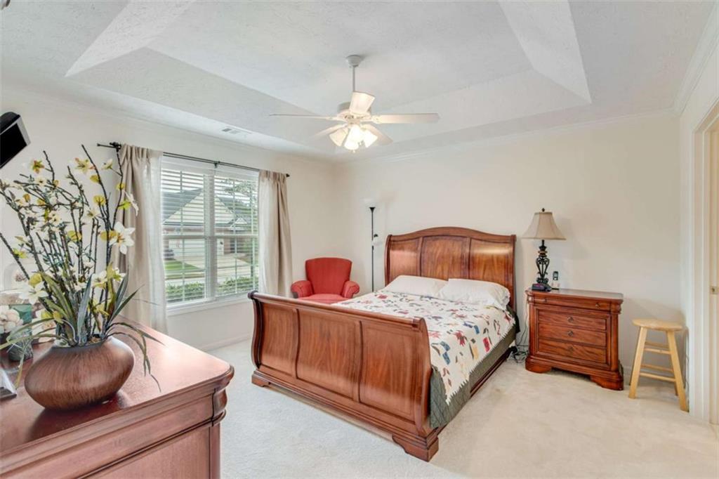 936 Village View Circle