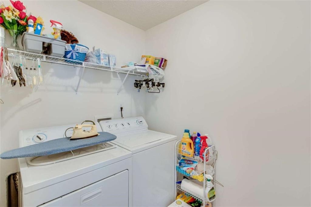 936 Village View Circle
