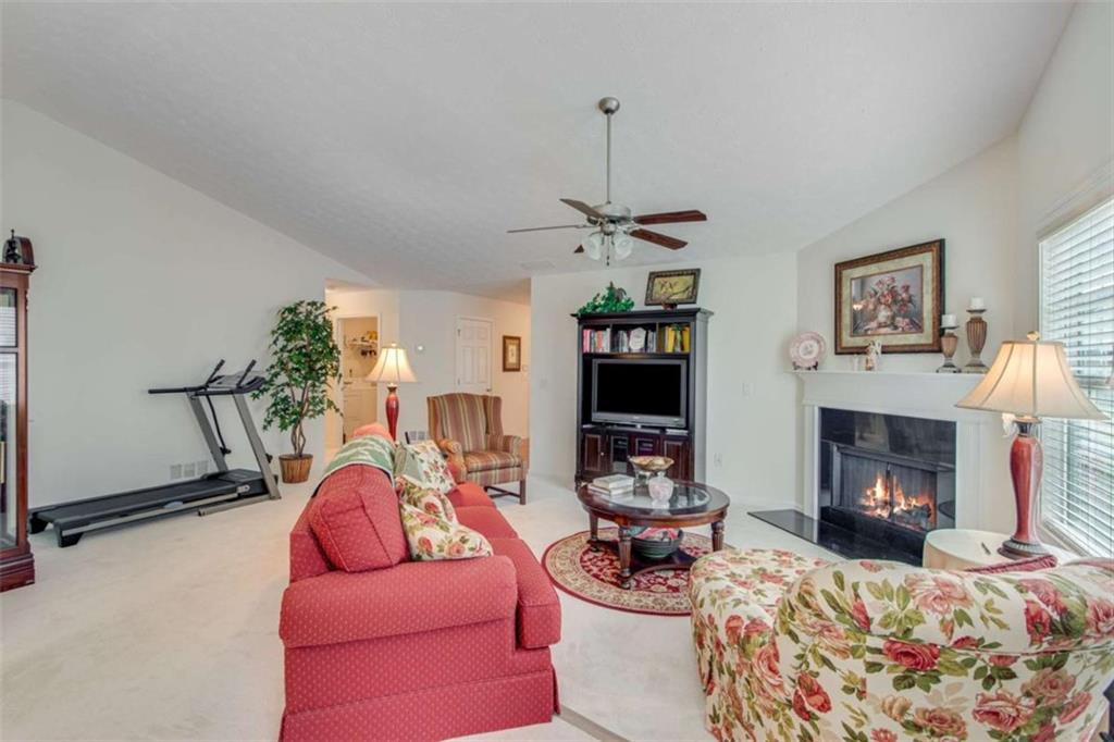 936 Village View Circle