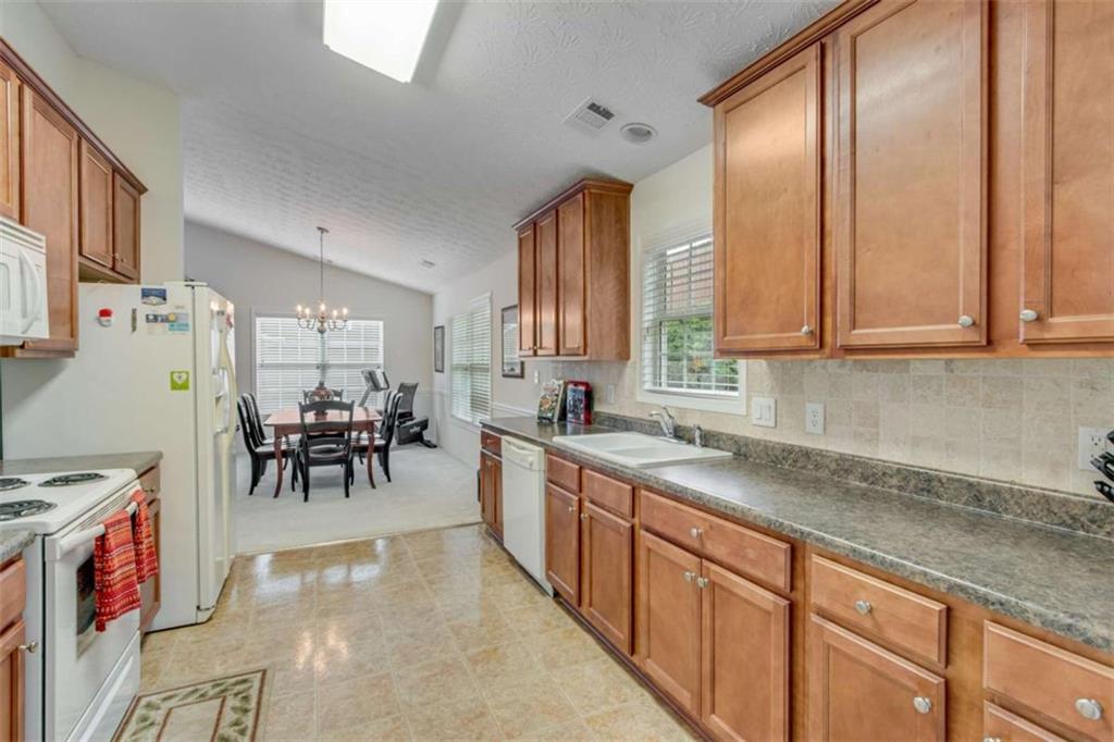 936 Village View Circle