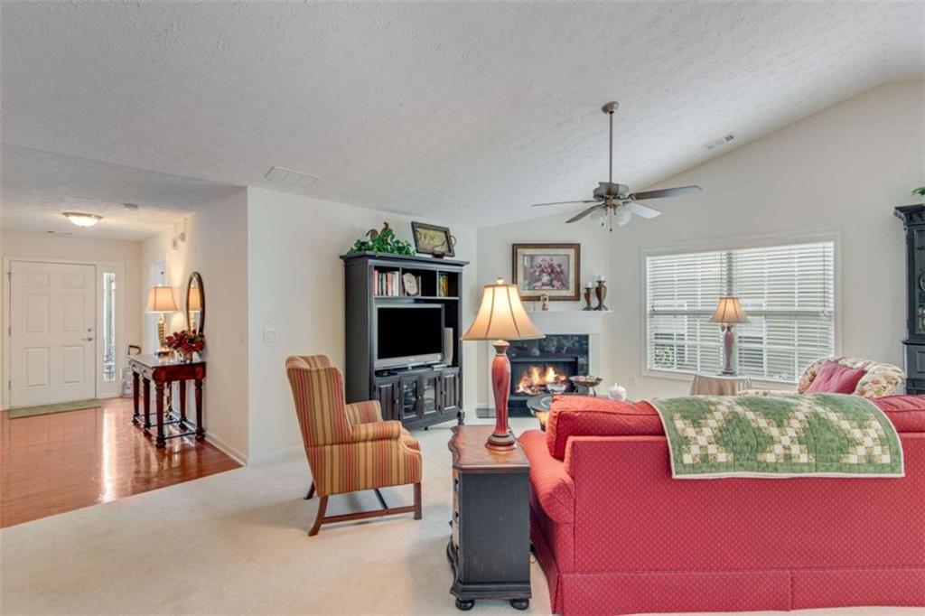 936 Village View Circle