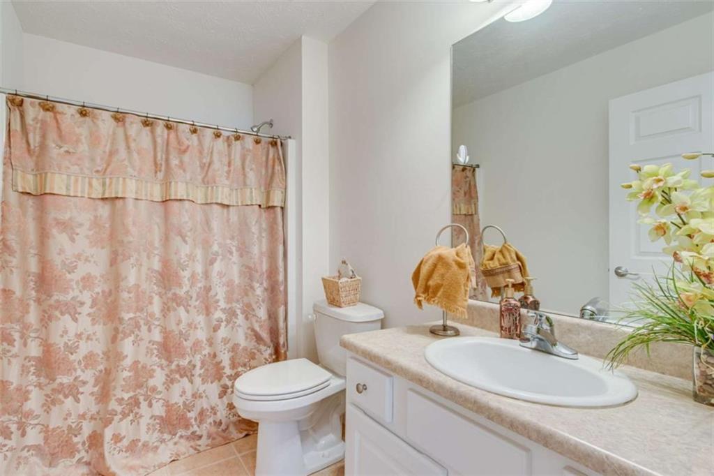 936 Village View Circle