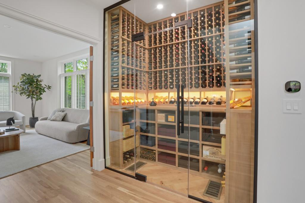 1211 Oakdale Road