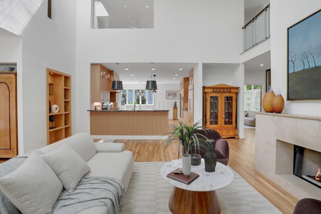 1211 Oakdale Road