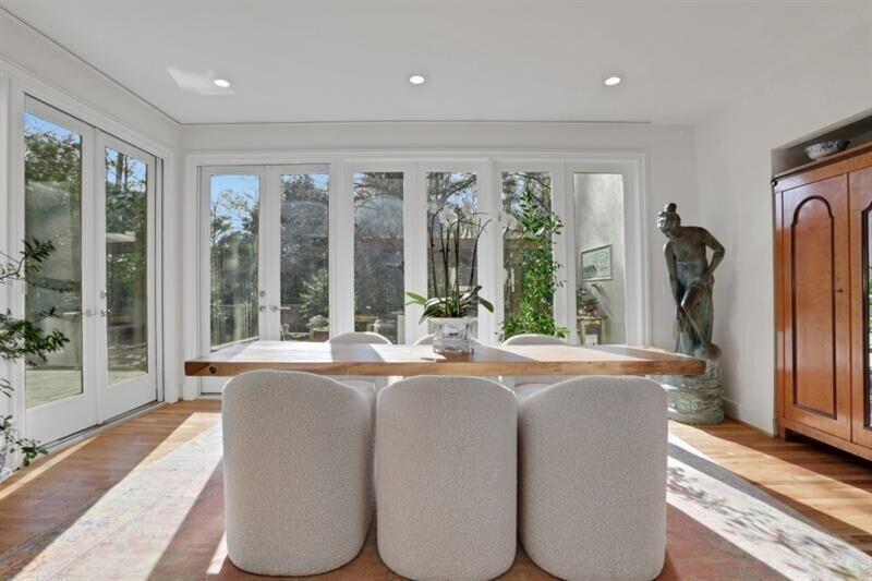 1211 Oakdale Road