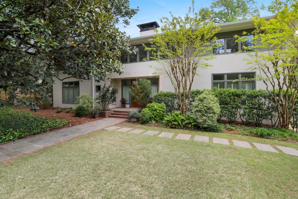 1211 Oakdale Road