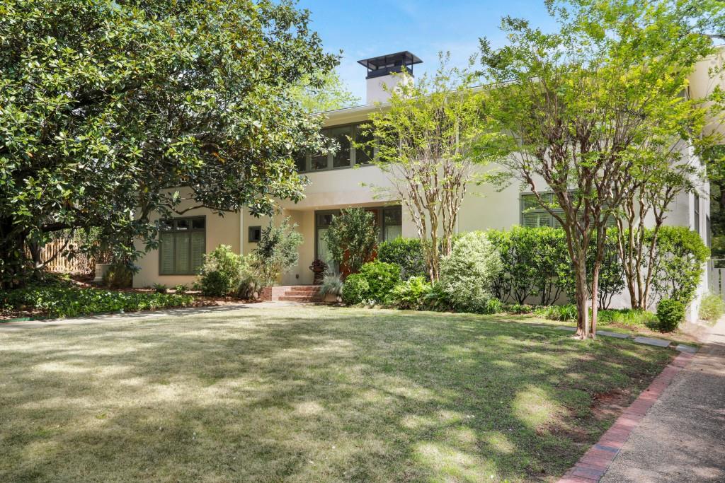 1211 Oakdale Road