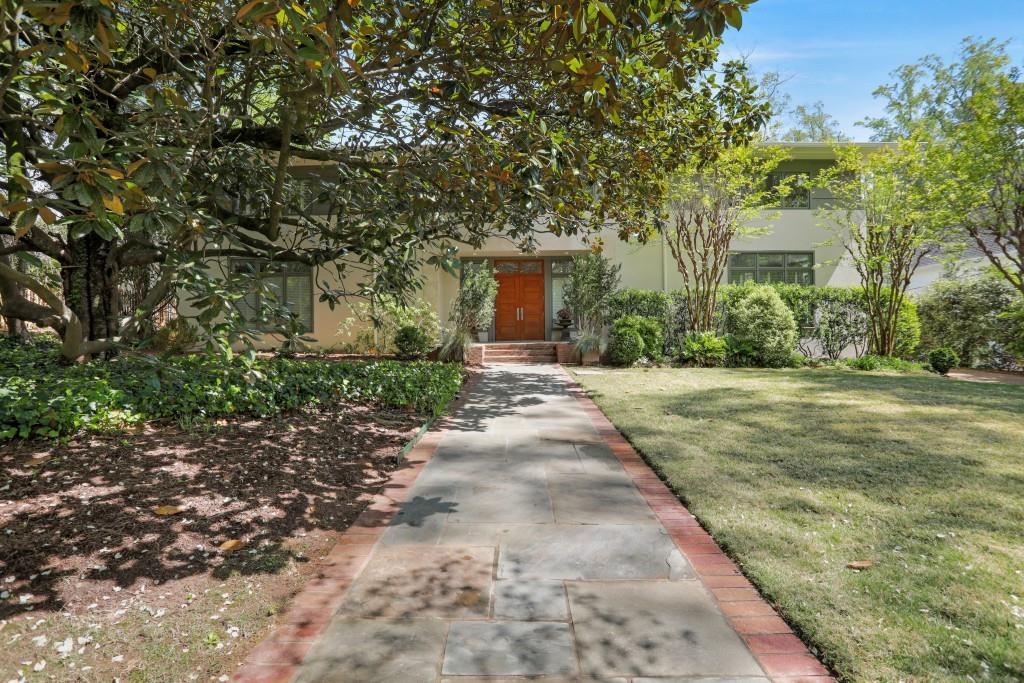 1211 Oakdale Road