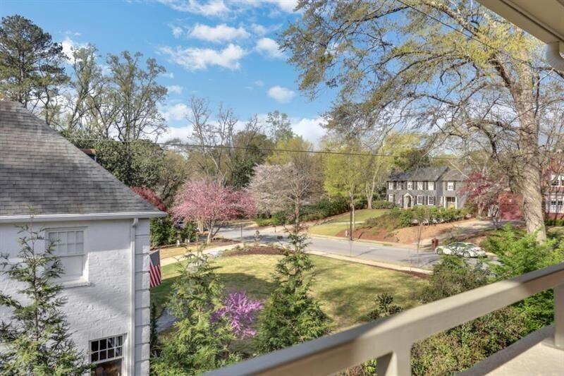 1211 Oakdale Road