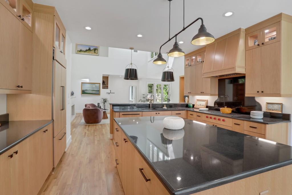 1211 Oakdale Road