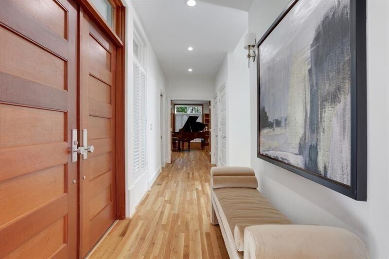 1211 Oakdale Road