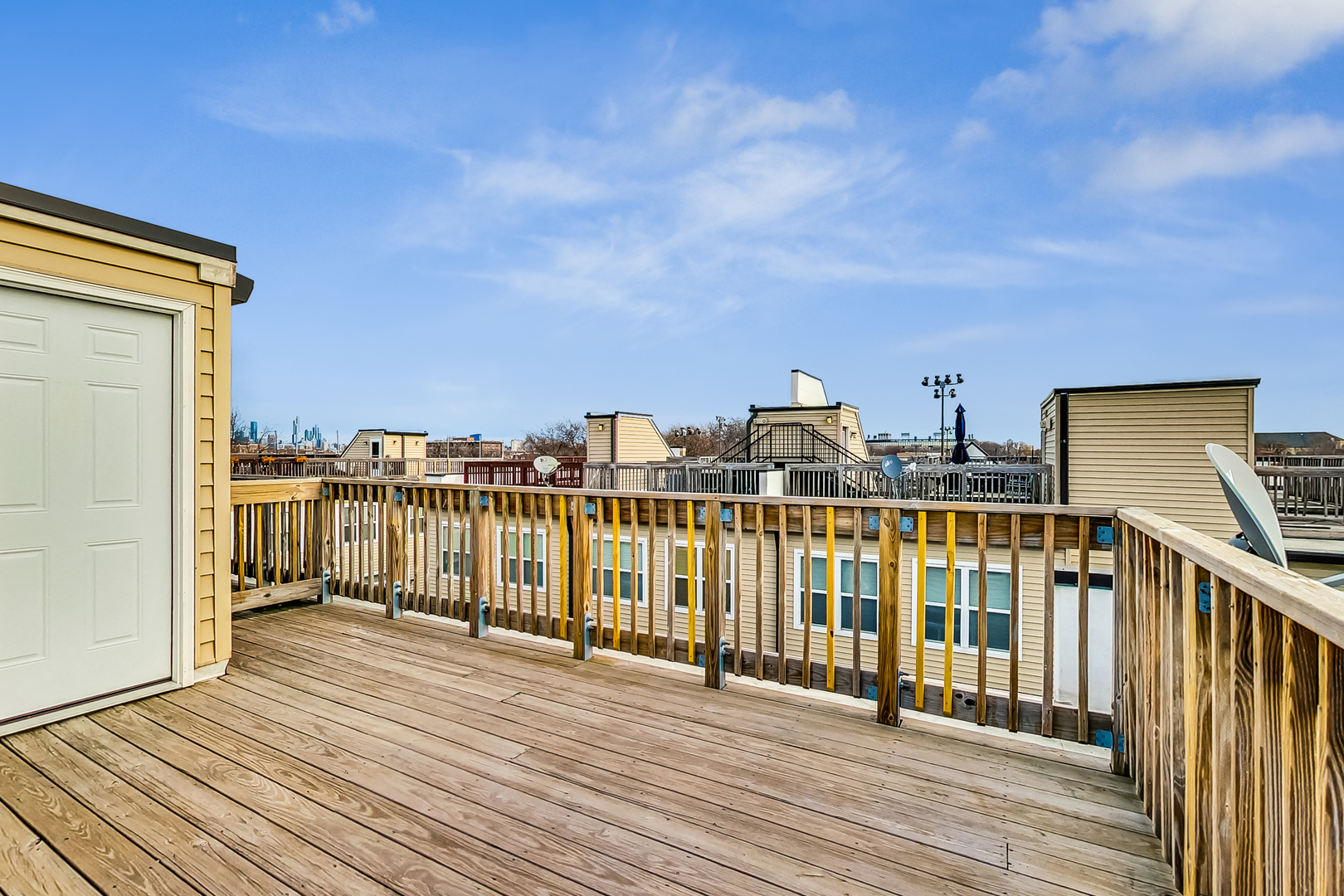 955 W 36th Place Unit: 3