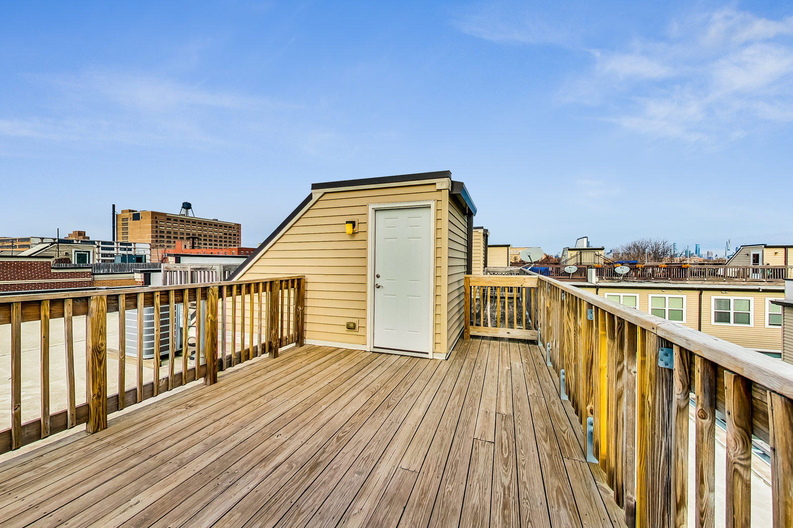 955 W 36th Place Unit: 3