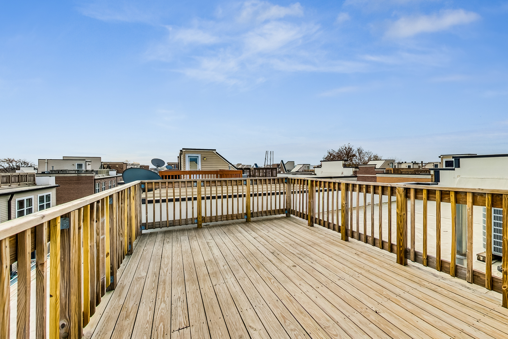 955 W 36th Place Unit: 3