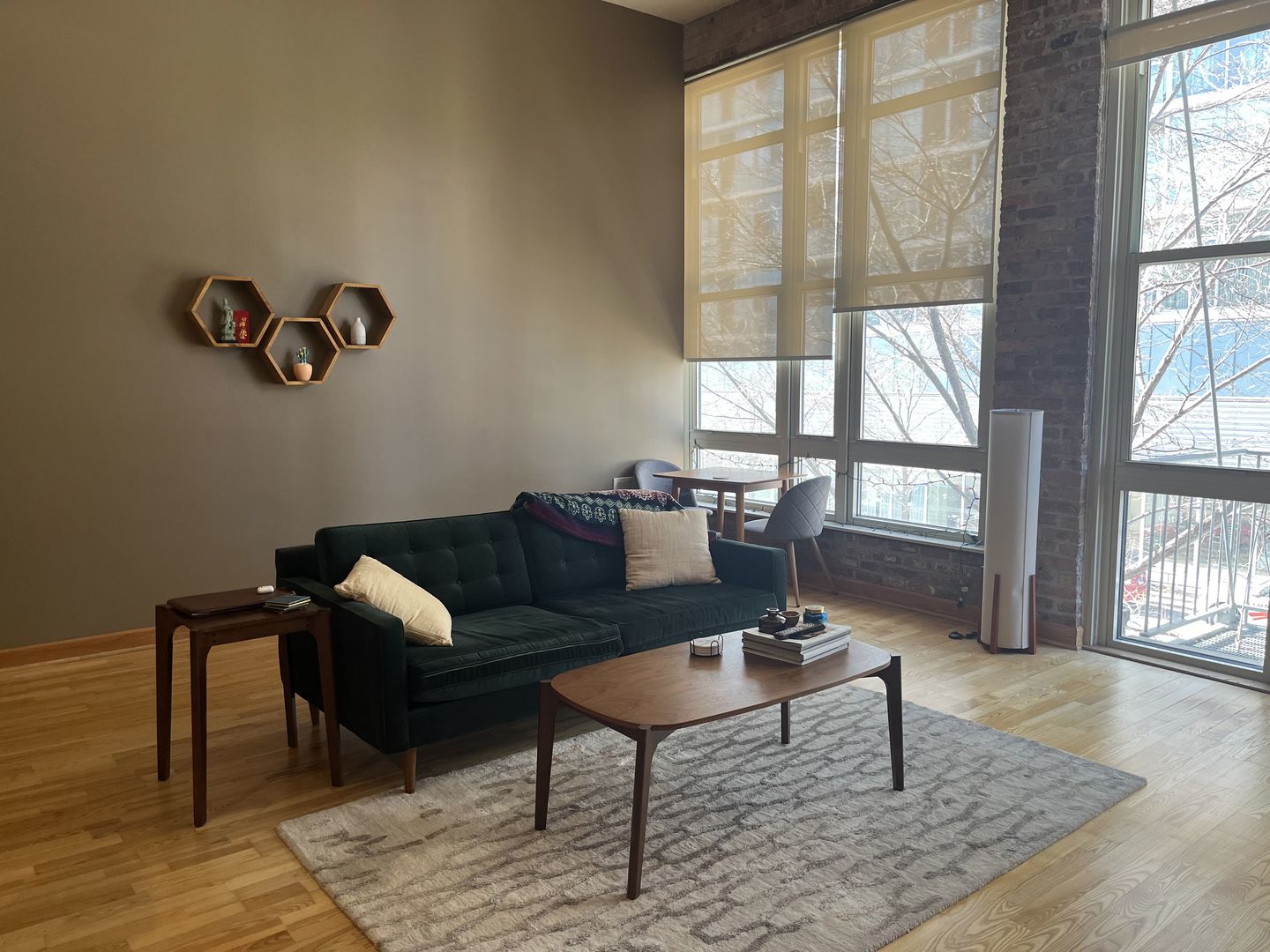 1631 S Michigan Avenue Unit: 203