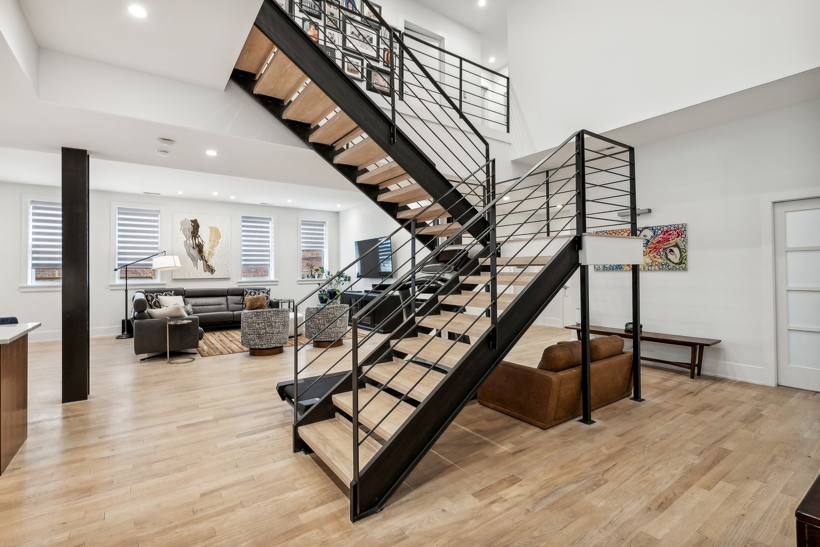 1919 S Prairie Avenue Unit: 6