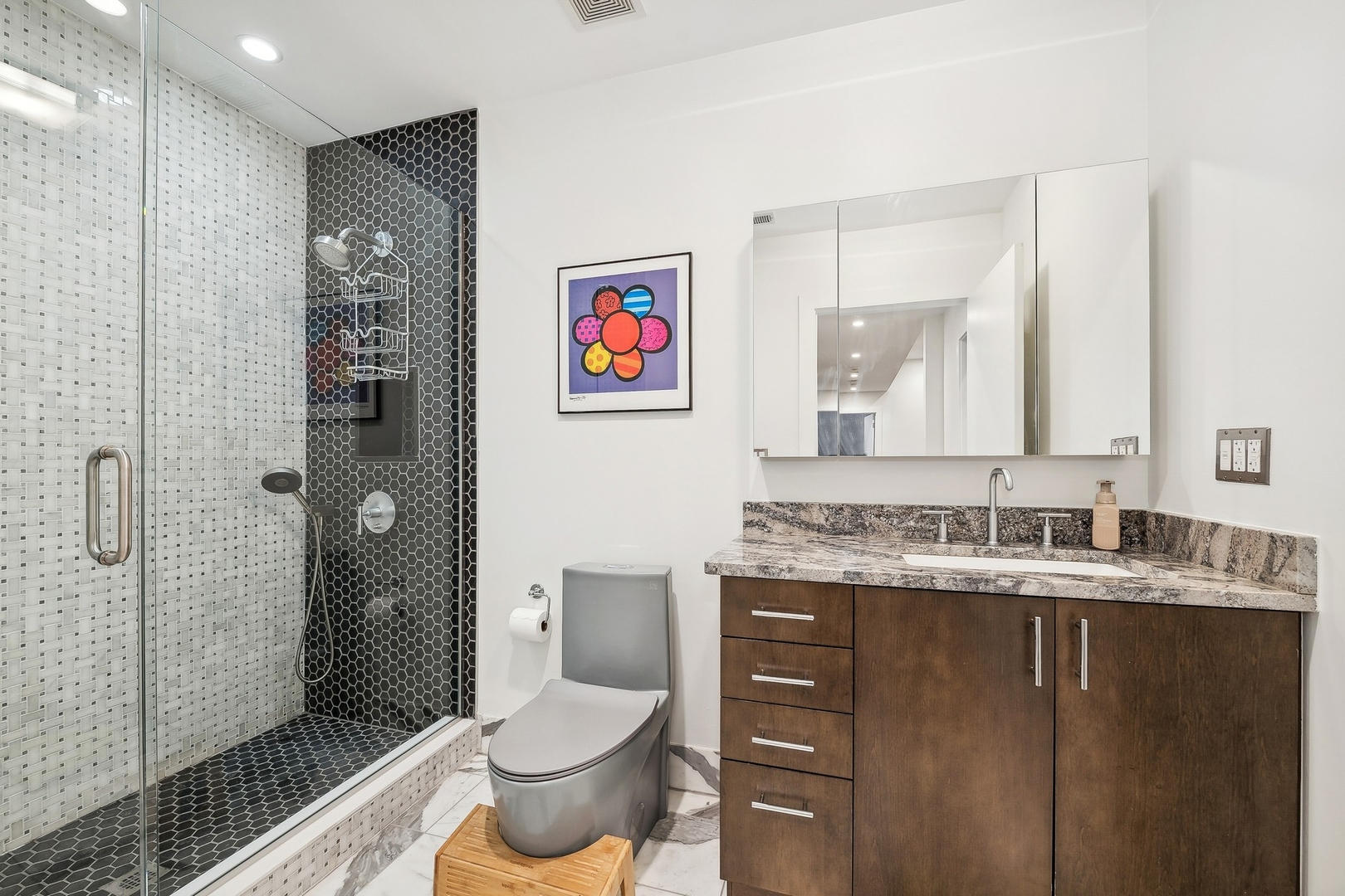 1919 S Prairie Avenue Unit: 6