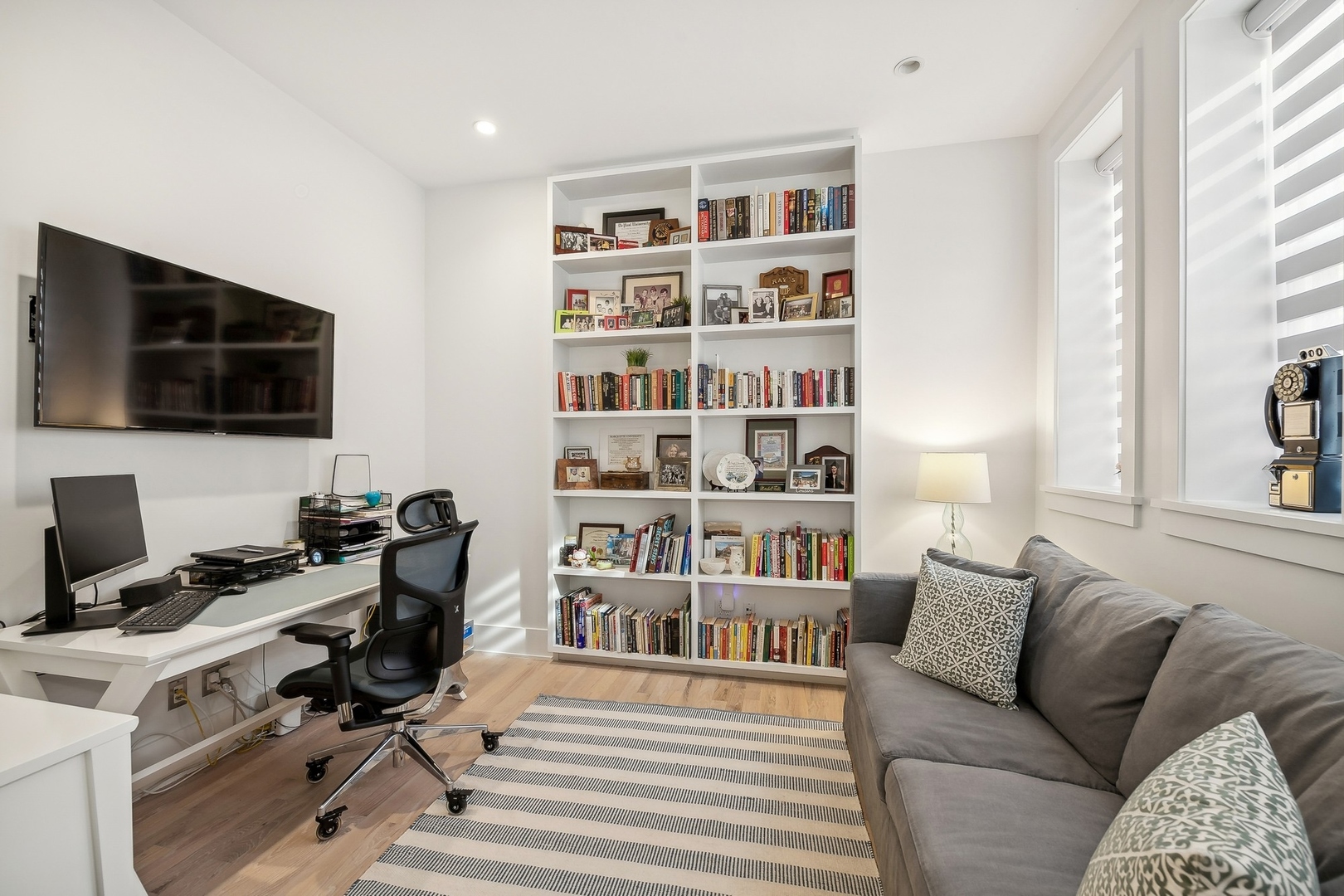 1919 S Prairie Avenue Unit: 6