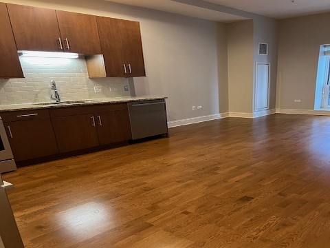 850 N Lake Shore Drive Unit: 712