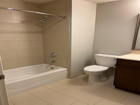 850 N Lake Shore Drive Unit: 712