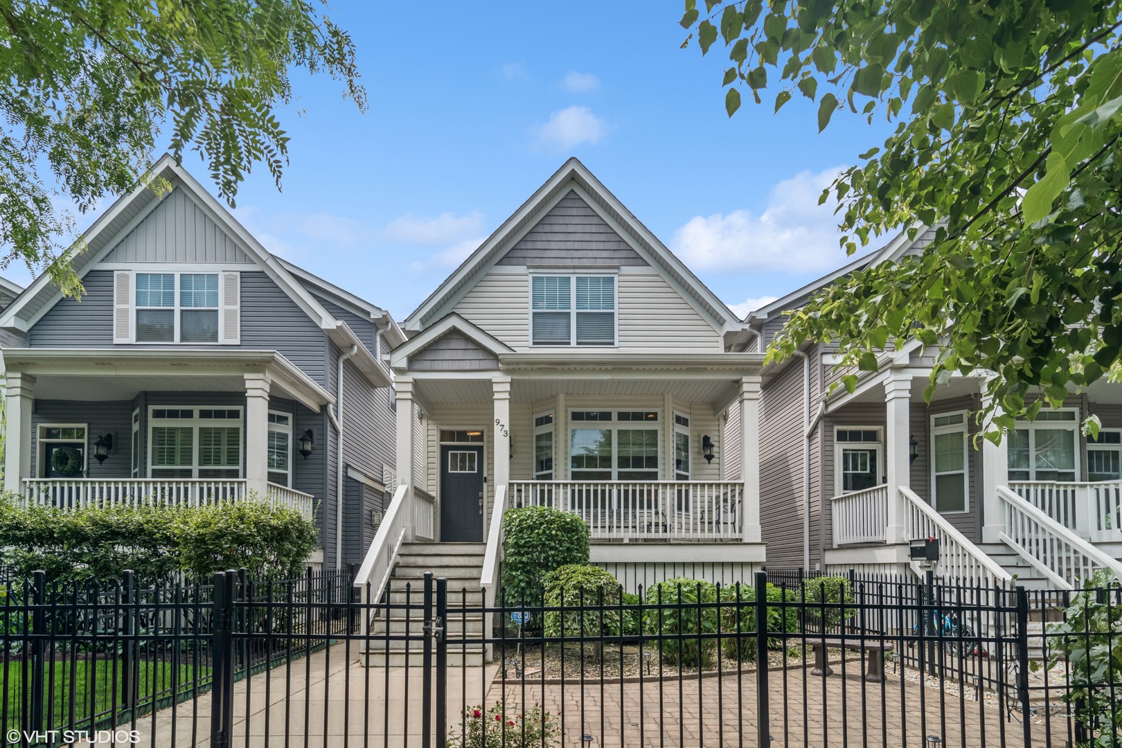 973 W 37th Place