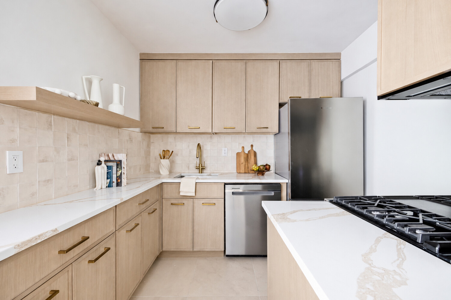 415 BEVERLEY Road 3C