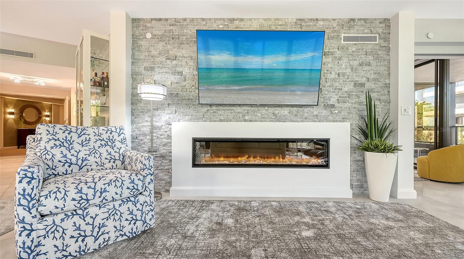 565 SANCTUARY DR #A203